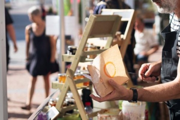 Marché nocturne de produits du terroir et artisanat